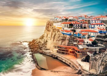 Discover Sintra, Portugal: A Journey Through Castles, Culture, and Cuisine