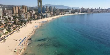 Sun, Sand, and Sangria: My Unforgettable Adventure in Benidorm! 🌴☀️🍹